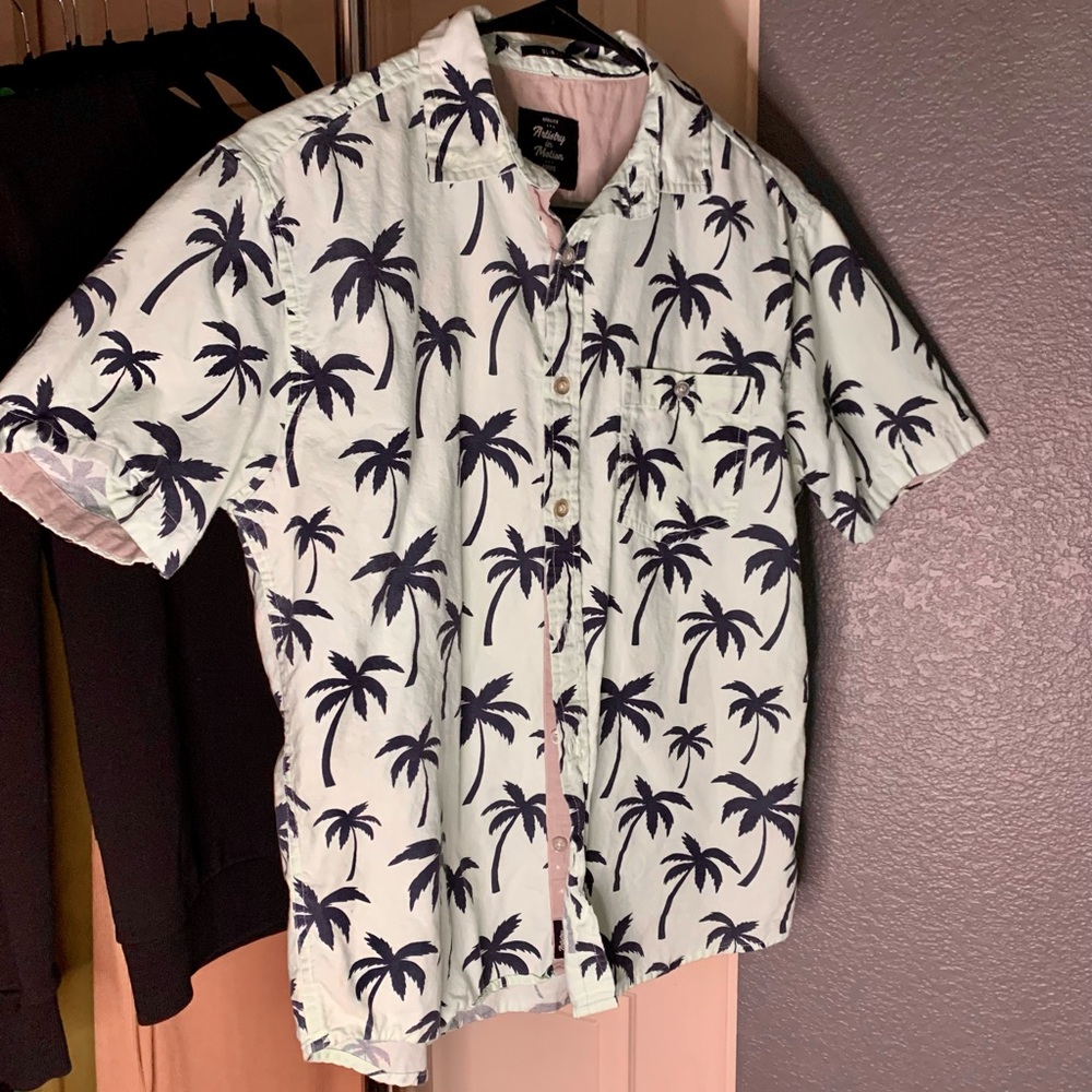 ARTISTRY IN MOTION Men’s Casual Hawaiian Button-Down Short-Sleeve Shirt SMALL